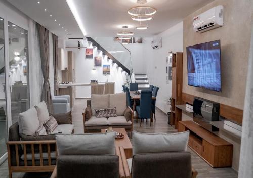 Bar/lounge, ابهار vip in Al Kamil Wal Wafi