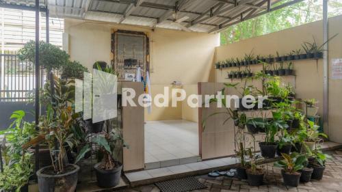 Vandhela Homestay Syariah Mitra RedDoorz – Surabaja, ID
