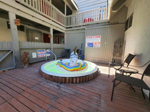 Cinnamon Bear Inn - image 32