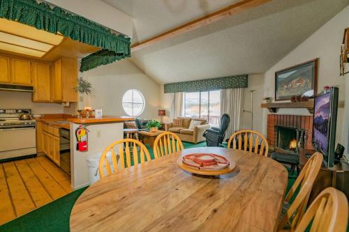 Mountain Haven Condo - image 10