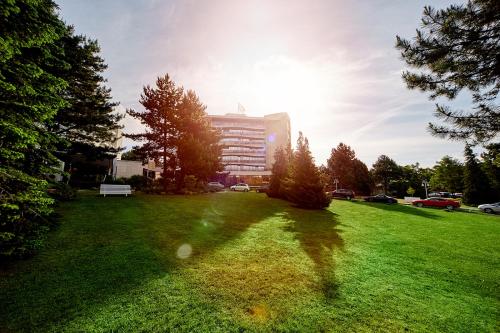 Cliff Hotel Rügen - image 8