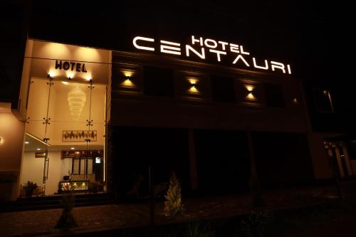 Ieeja, Hotel Centauri in Thiruvalla
