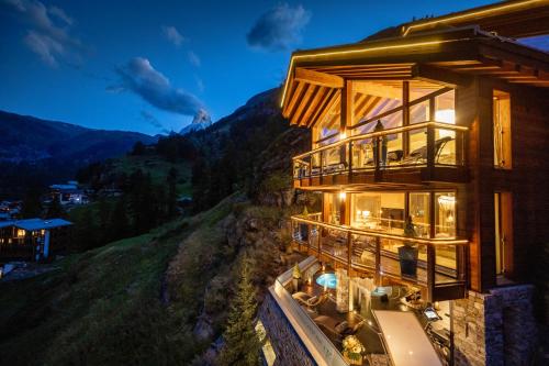 Chalet Zermatt Peak - Your Own Private Luxury Chalet - Includes Professional Staff and Catering - Voted World's Best Chalet, Zermatt (zdjęcie 7)