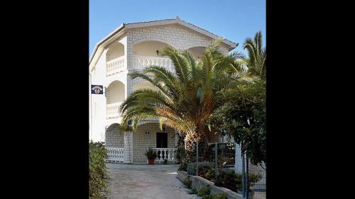 المرافق, Apartment 6, first floor in روجوزنيكا