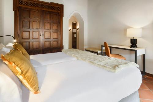 Standard Twin Room with Garden View