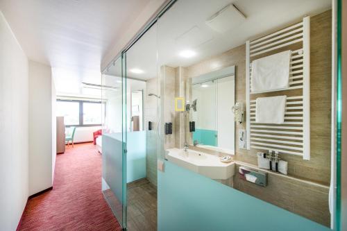 Diehls Hotel - image 9