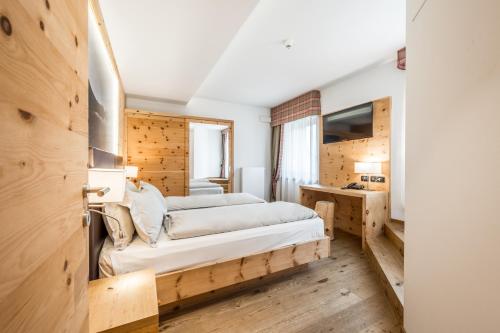 2 bedrooms, 3 beds