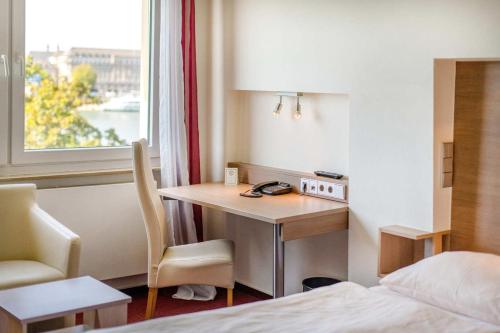 2 twin beds