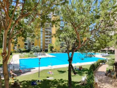 Global Properties, Apartamento con piscina en Residencial Brezo