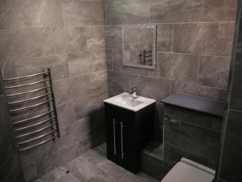 New Oxford House Apartments By Happy Days 4