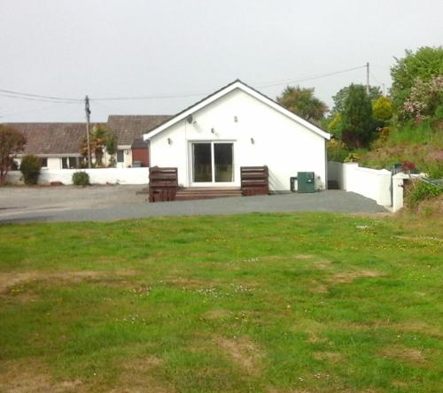 Lovely 3 Bedroom Bungalow Located In Drummore in Drummore