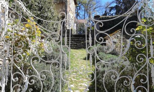 Résidence Les Trois Jardins avec WIFI et Parking gratuit Résidence Les Trois Jardins avec WIFI et Parking gratuit