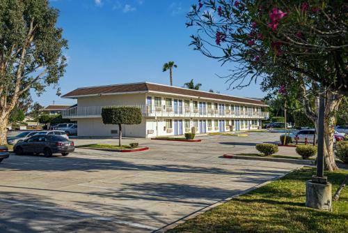 . Motel 6-Temecula, CA - Historic Old Town