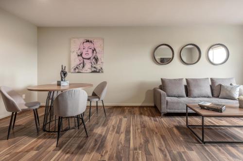 Fantastic 2 Bedroom Apartment In Satellite-Echegaray With Parking