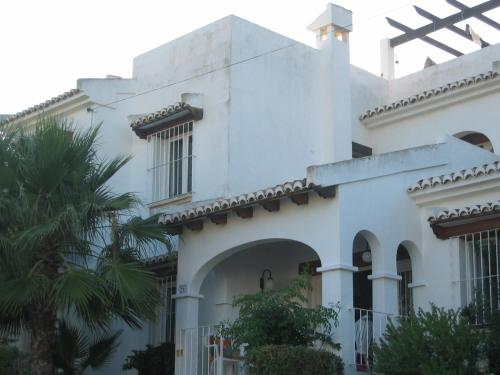  Self contained villa with shared pool in Moraira in Teulada