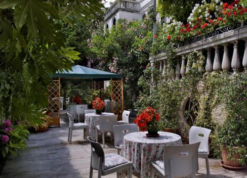 Hotel Biasutti - main image