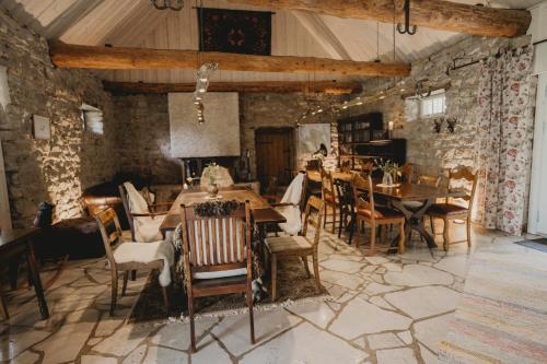 Banquet hall, Muhu Tonise Talu in Padaste