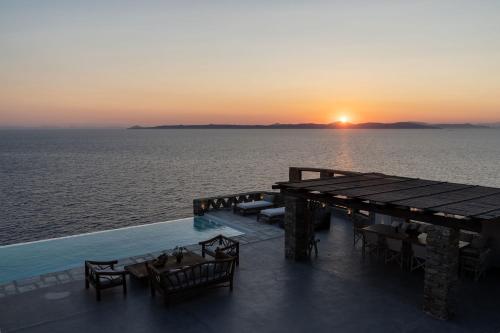 VILLA CARPE DIEM: sea & sunset view in Kea island