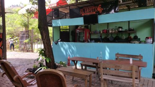 المرافق, Rafting Hut By The River in Lanquin