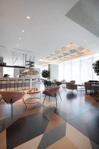 Restaurant, Ecos Dubai Hotel at Al Furjan in Jebel Ali