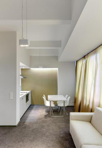 Apartment image 2