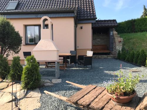 Dārzs, Ferienhaus Unstrutblick in Kaiserpfalz