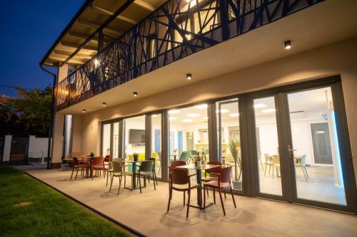 La Vita Prémium Panzió (La Vita Premium Panzio) in Gyula