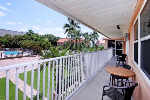 Sanibel Arms E7 - image 11