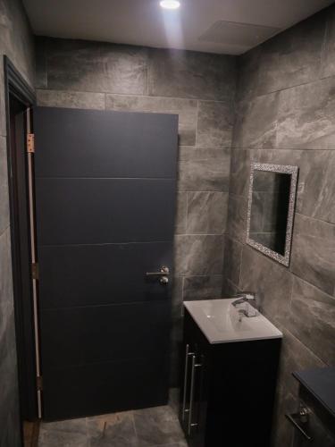 New Oxford House Apartments By Happy Days 5