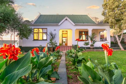 B&B Oudtshoorn - Ravenscliff Villa - Bed and Breakfast Oudtshoorn