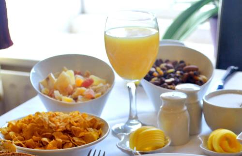 Waterloo Lodge - image 2