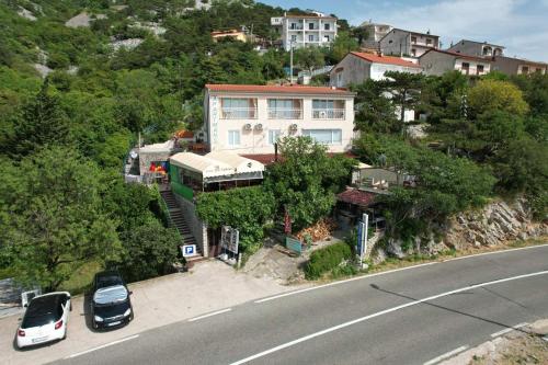  Apartments Buffet 2B in Sveti Juraj