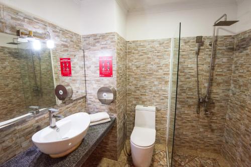 Mad Monkey Siem Reap Room Type - Bed in 4-Bed Mixed Dormitory Room