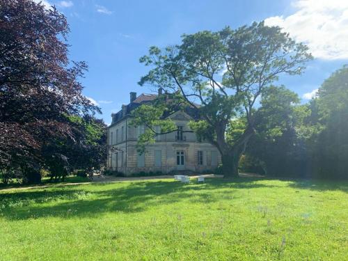 Demeure de 7 chambres avec piscine privee jardin clos et wifi a Chaniers