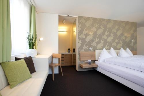 1 queen bed