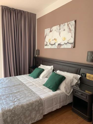 Standard Double or Twin Room with Balcony image 5