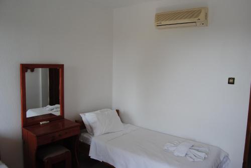 2 twin beds