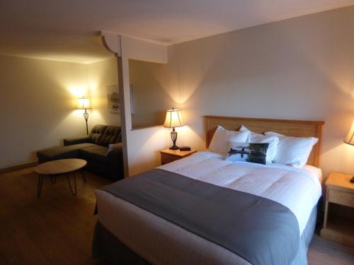 Château Logue Hotel - Accommodation - Maniwaki