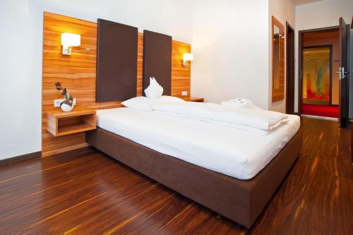 Single Room with Bathroom