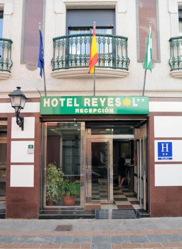 Hotel Reyesol - image 9