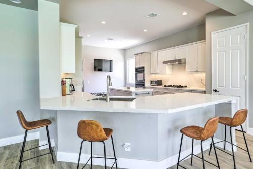 Updated and Modern Palm Desert Hideaway with Pool in Palm Desert, USA