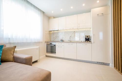 One-Bedroom Apartment image 10