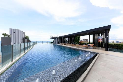 THE BASE apartments at central pattaya พัทยา