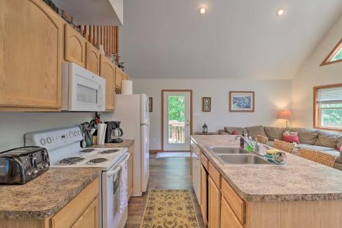 Lake Harmony Home with Hot Tub Deck and Game Room - image 9