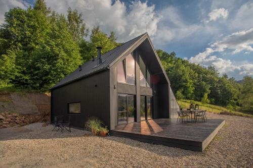 Czarny domek w górach - Accommodation - Pieszyce