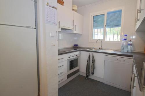 Agradable casa con piscina privada y jardin in Altomira