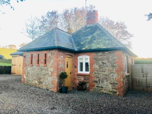 The Outhouse - Cosy Country Guest Suite