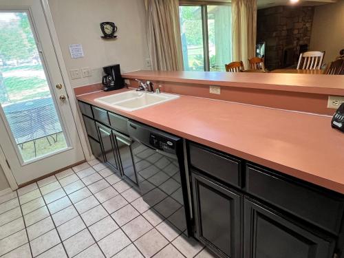 Trailside Vacation Home 7 in Bella Vista, USA