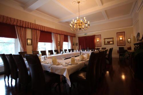 Fernhill Hotel - image 2