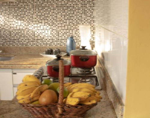 Kitchen, SLIM- - Dunas- Praia do Forte - Pratico , Economico e Proximo de Tudo in Jardim Nautilus